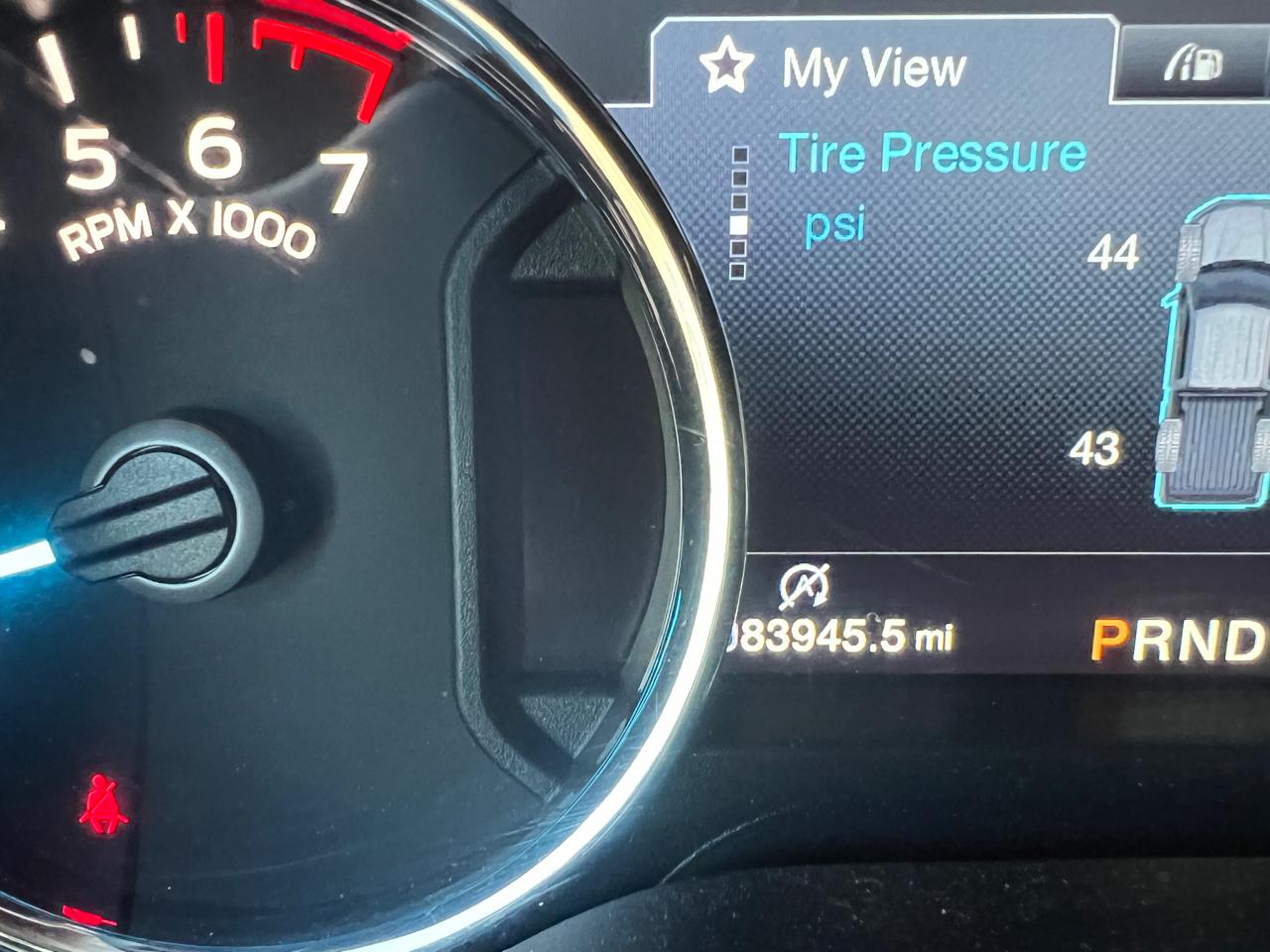 Ford F-150 4WD SuperCrew 157" Lariat 2019