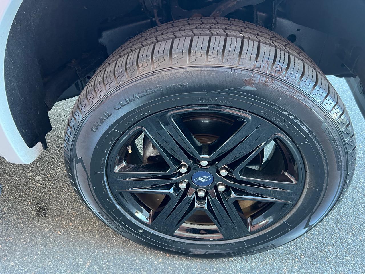 Ford F-150 4WD SuperCrew 157" Lariat 2019