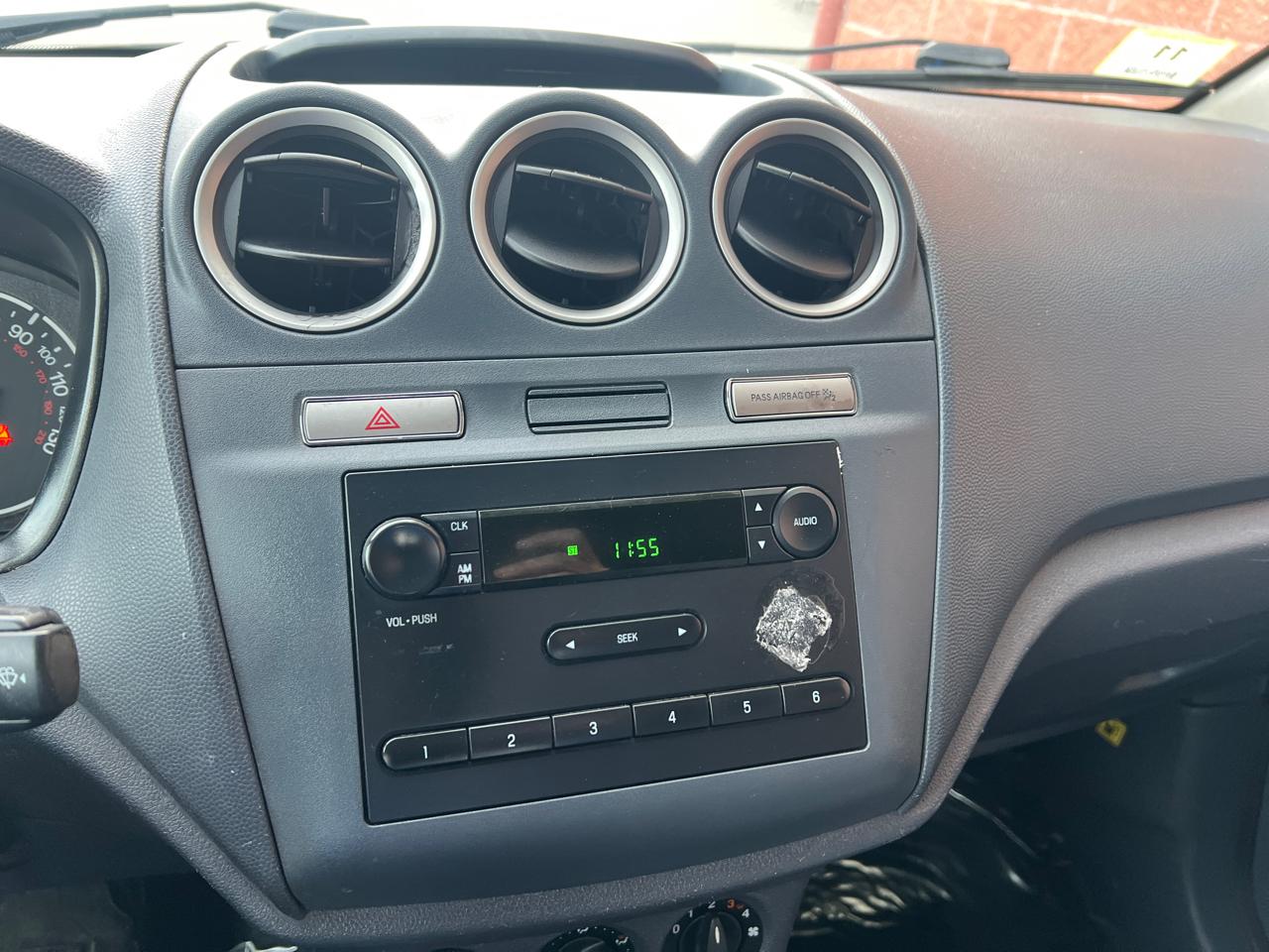 Ford Transit Connect XL 2012