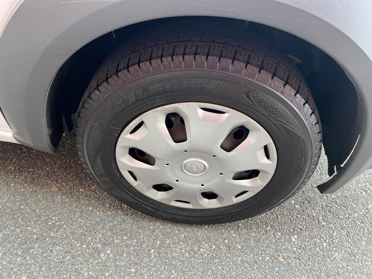 Ford Transit Connect XL 2012