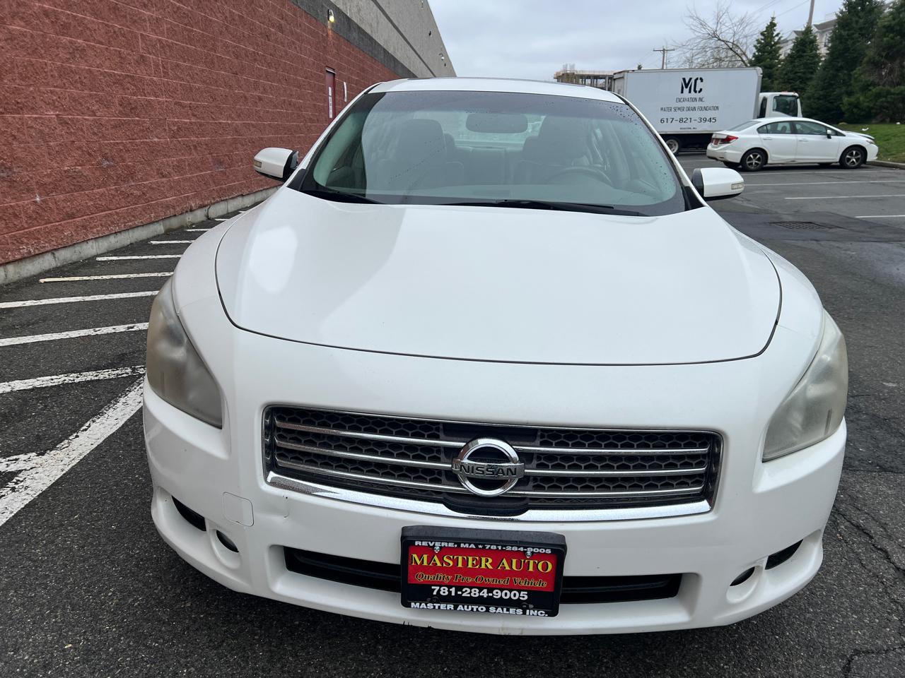 Nissan Maxima S 2009