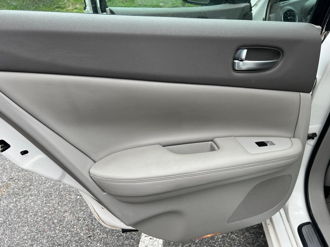 Nissan Maxima S 2009