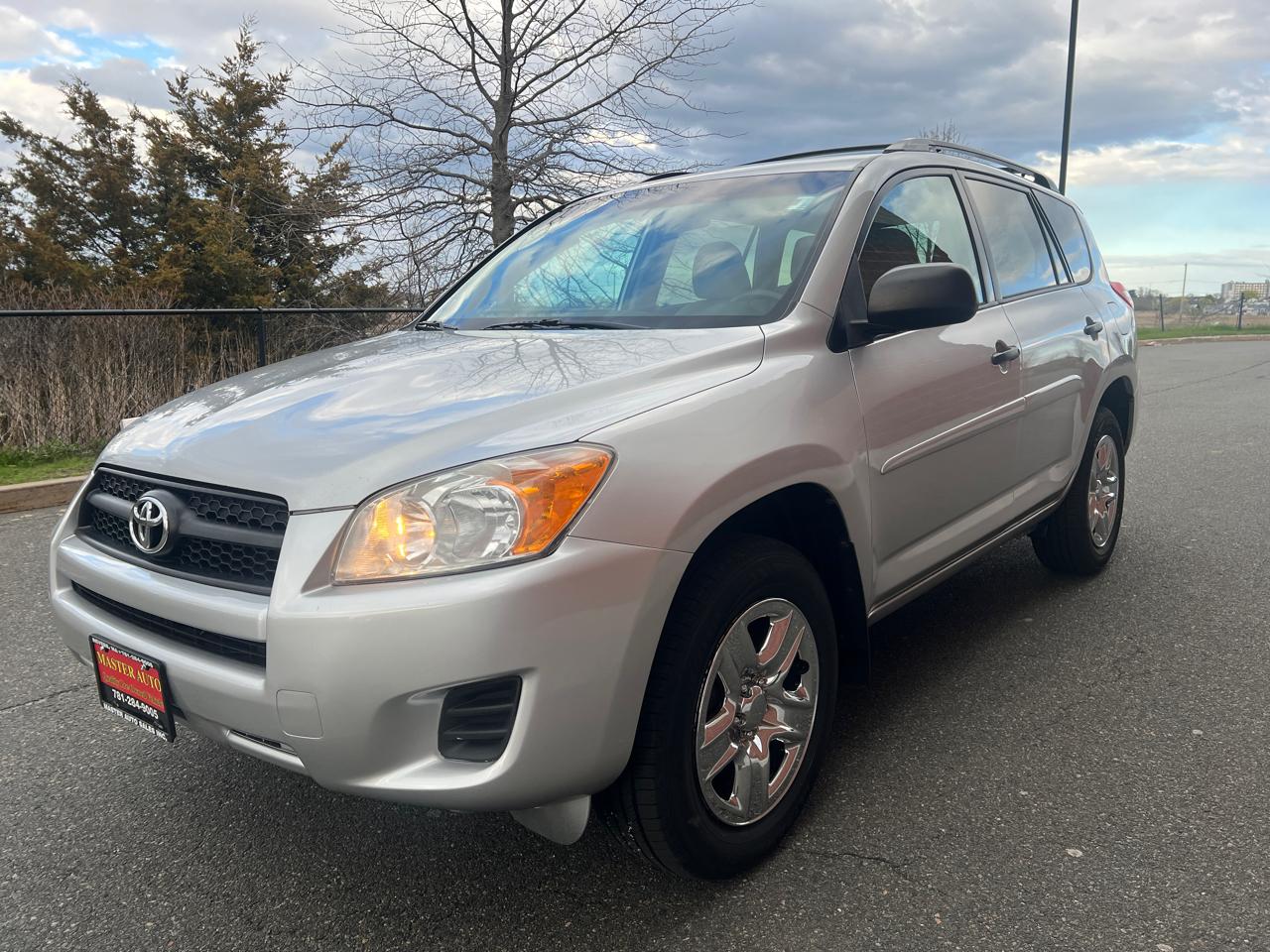 Toyota RAV4 Base I4 4WD 2012