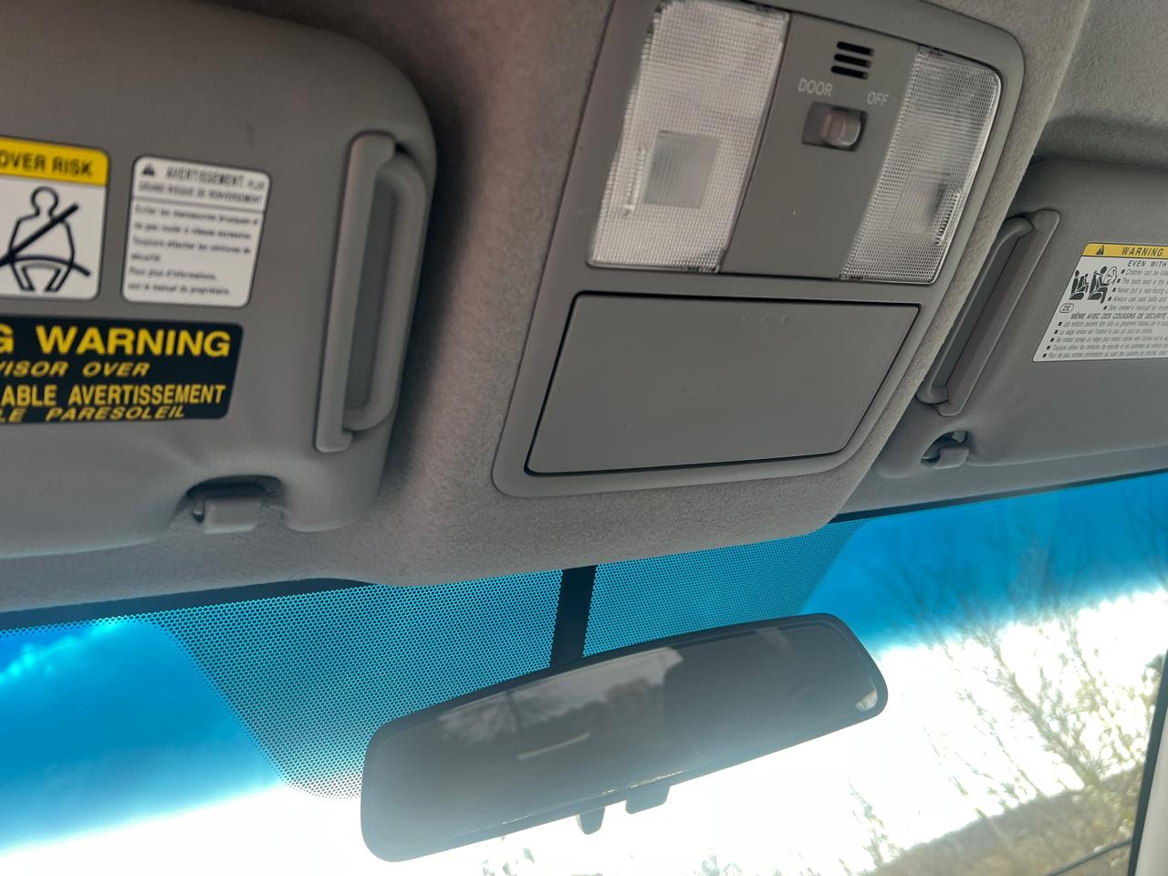 Toyota RAV4 Base I4 4WD 2012