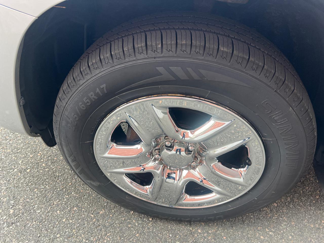 Toyota RAV4 Base I4 4WD 2012