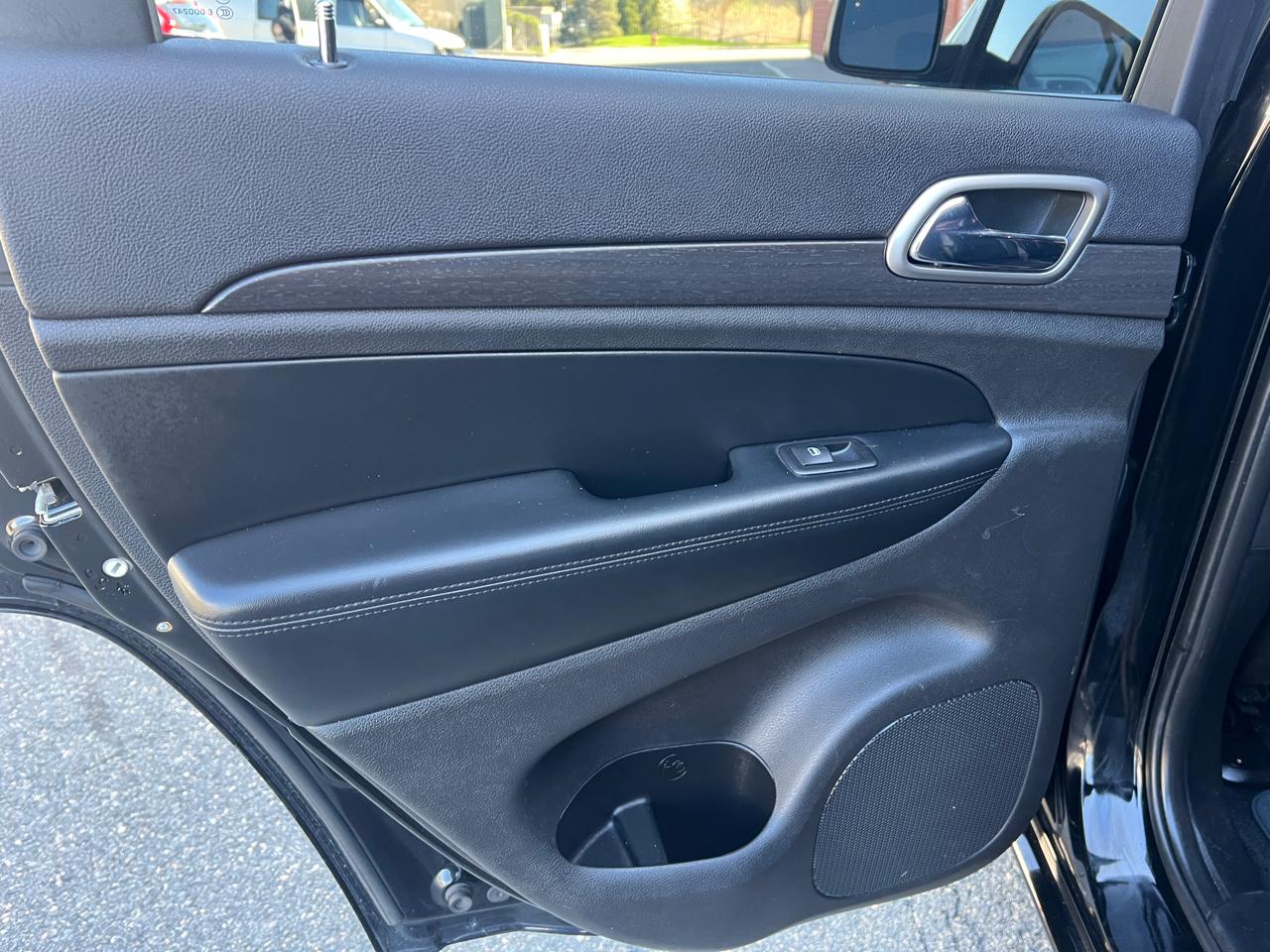 Jeep Grand Cherokee 4WD 4dr Laredo Altitude 2017