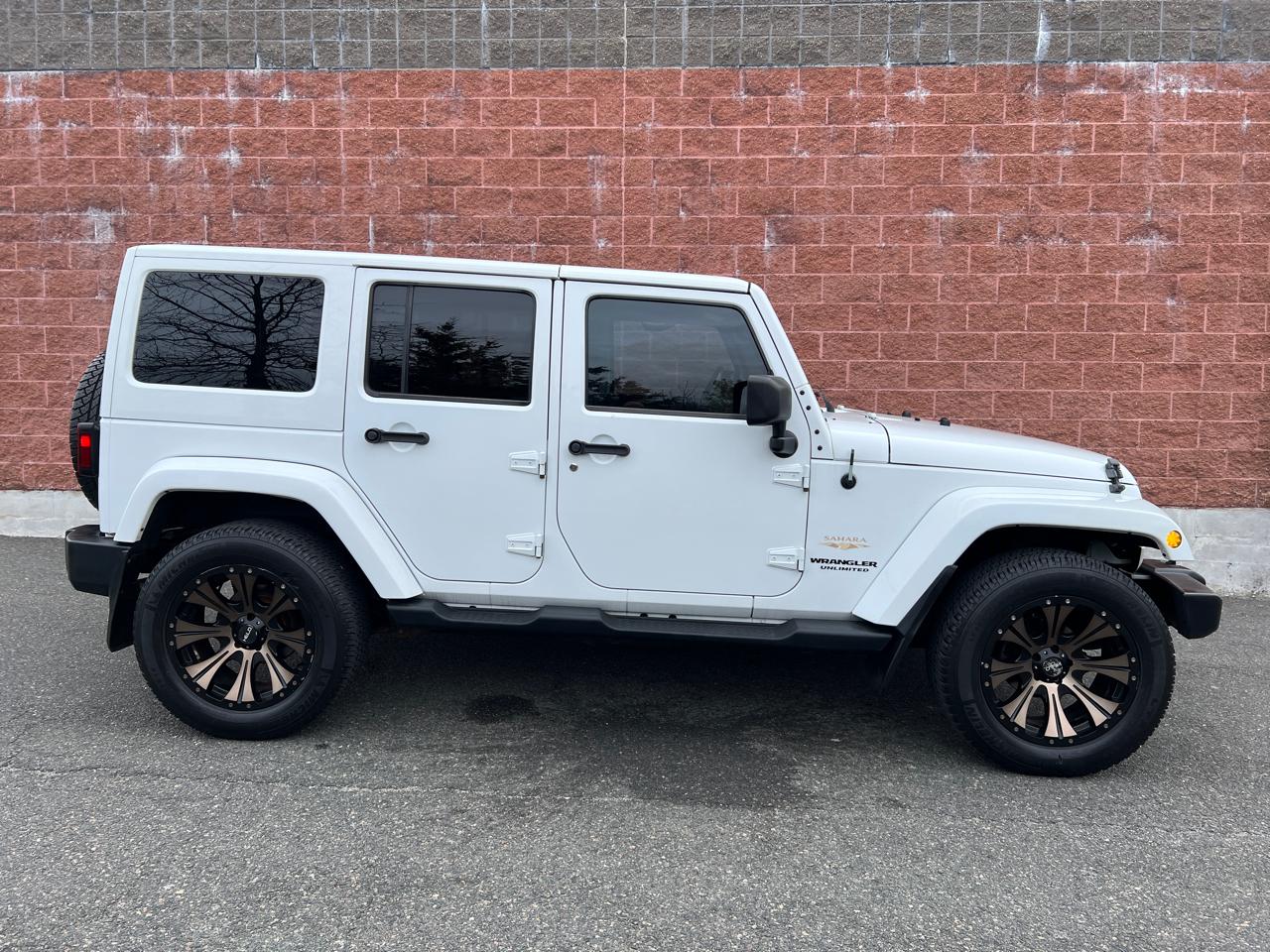 Jeep Wrangler Unlimited Sahara 4WD 2014
