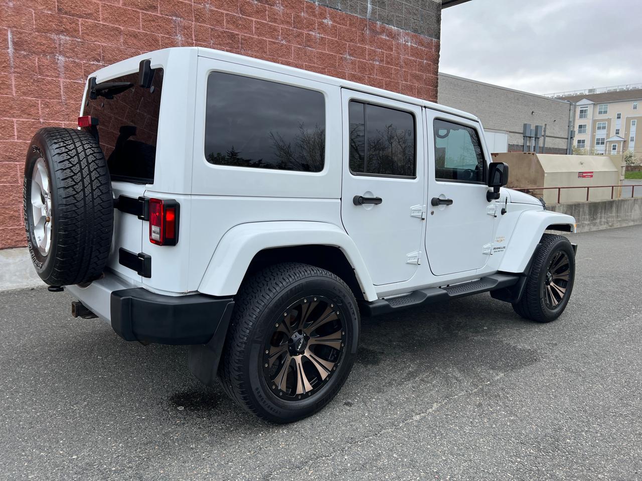 Jeep Wrangler Unlimited Sahara 4WD 2014