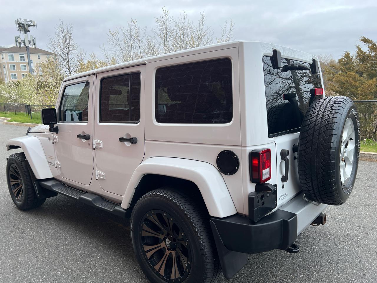 Jeep Wrangler Unlimited Sahara 4WD 2014