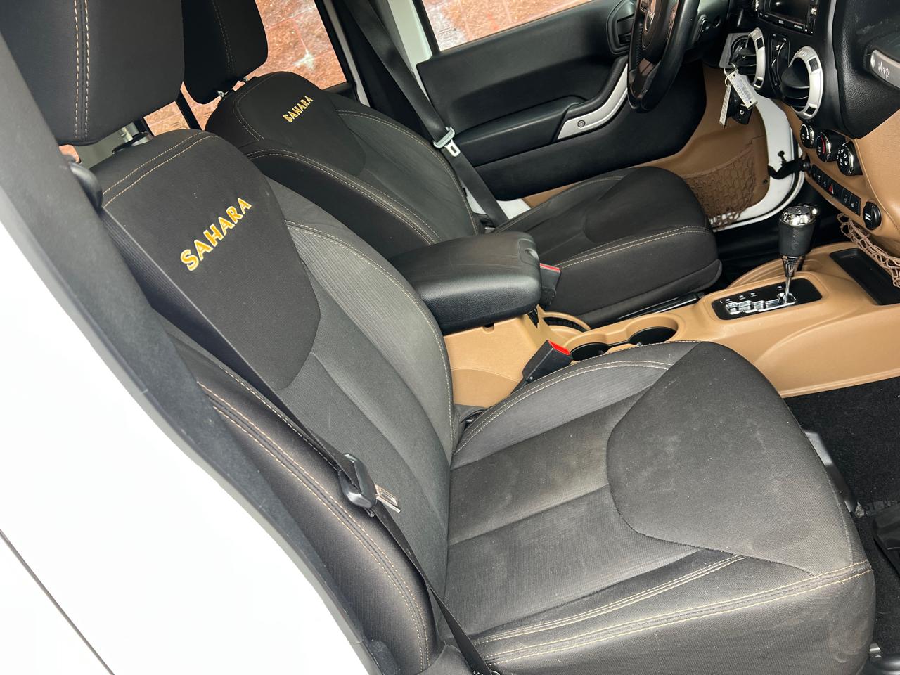 Jeep Wrangler Unlimited Sahara 4WD 2014