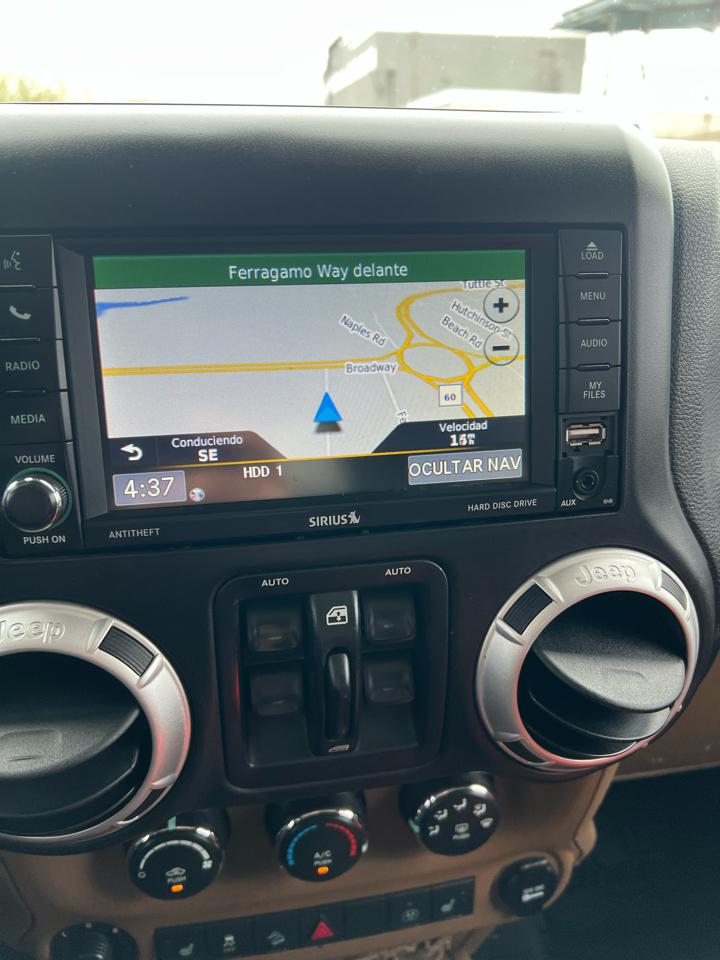 Jeep Wrangler Unlimited Sahara 4WD 2014