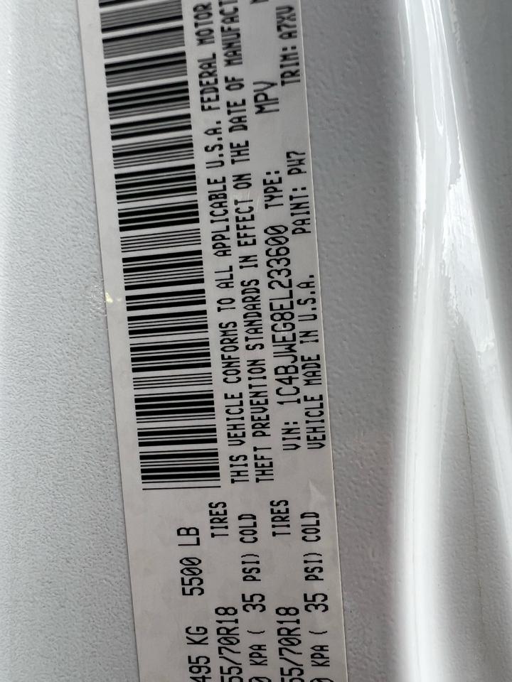 Jeep Wrangler Unlimited Sahara 4WD 2014