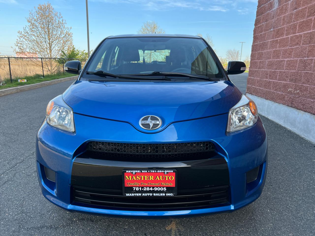 Scion xD 5-Door Hatchback 4-Spd AT 2013