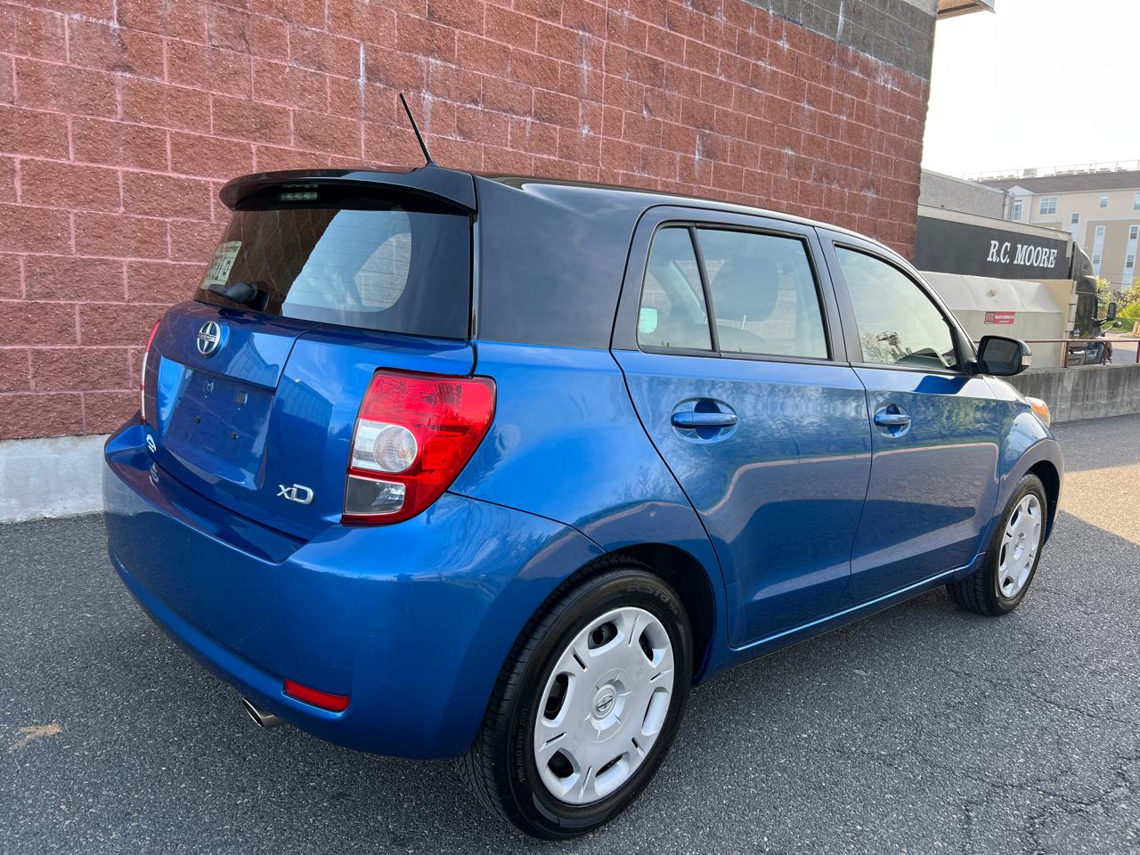 Scion xD 5-Door Hatchback 4-Spd AT 2013