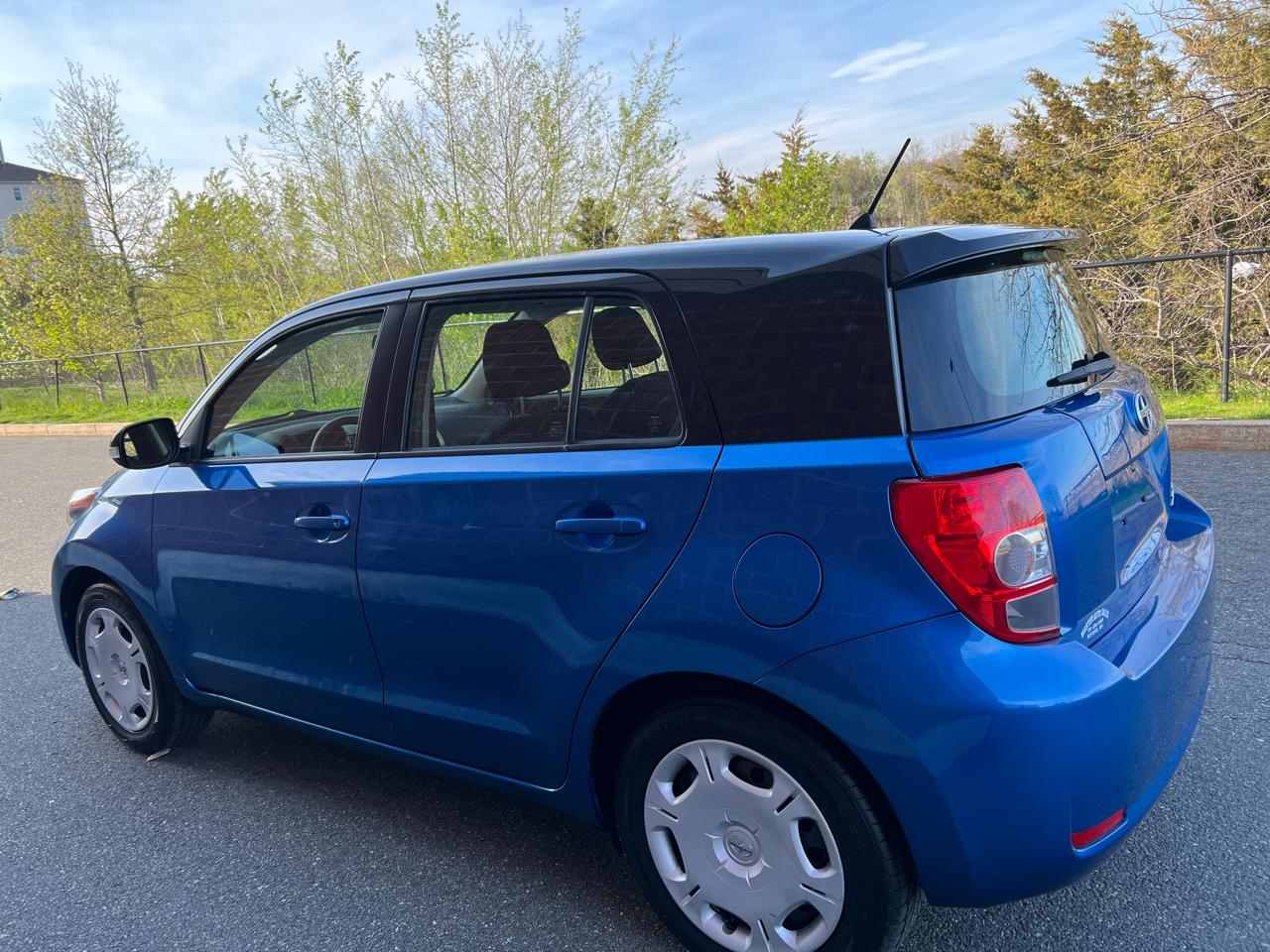 Scion xD 5-Door Hatchback 4-Spd AT 2013