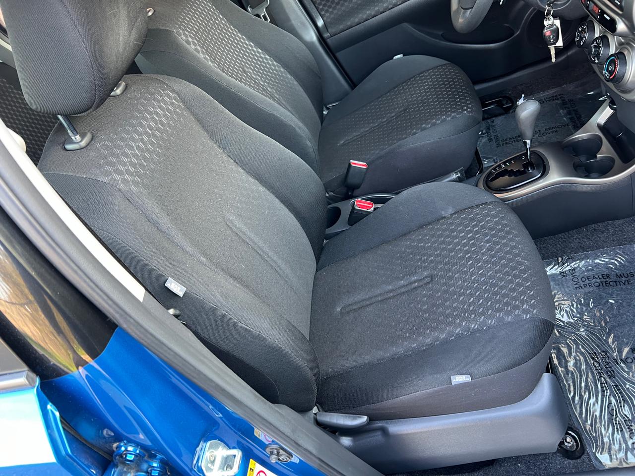 Scion xD 5-Door Hatchback 4-Spd AT 2013