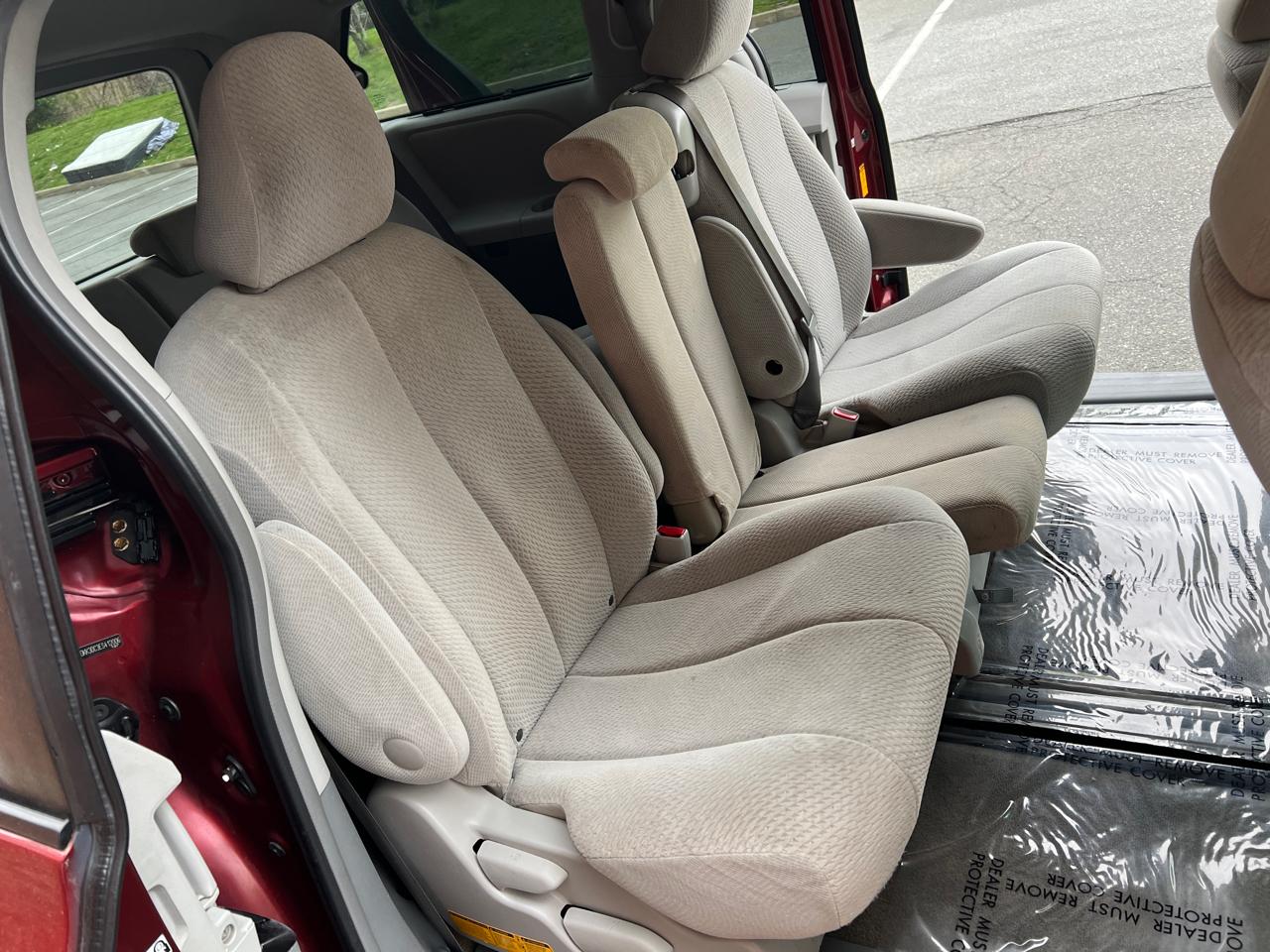 Toyota Sienna LE FWD 8-Passenger V6 2014