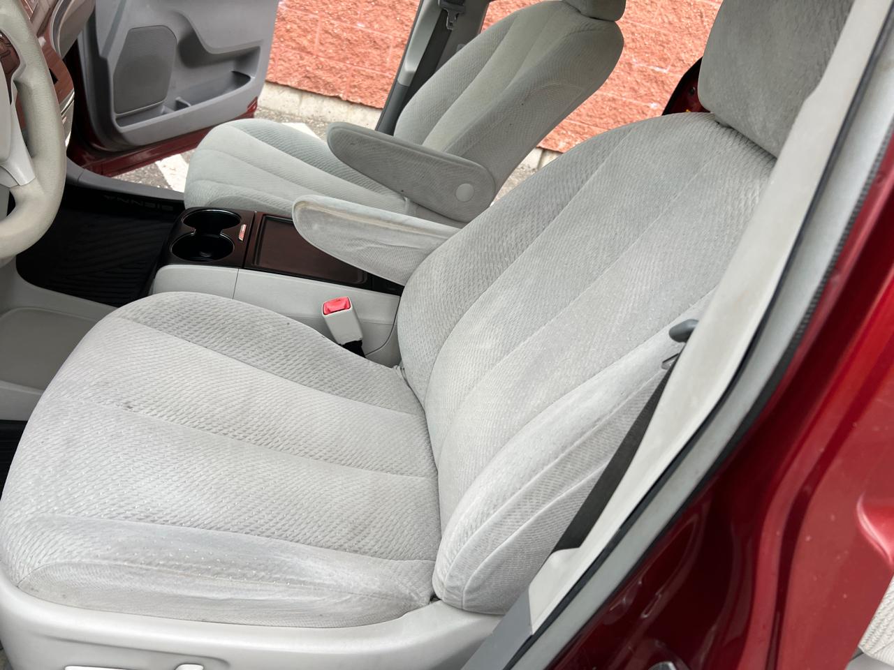 Toyota Sienna LE FWD 8-Passenger V6 2014