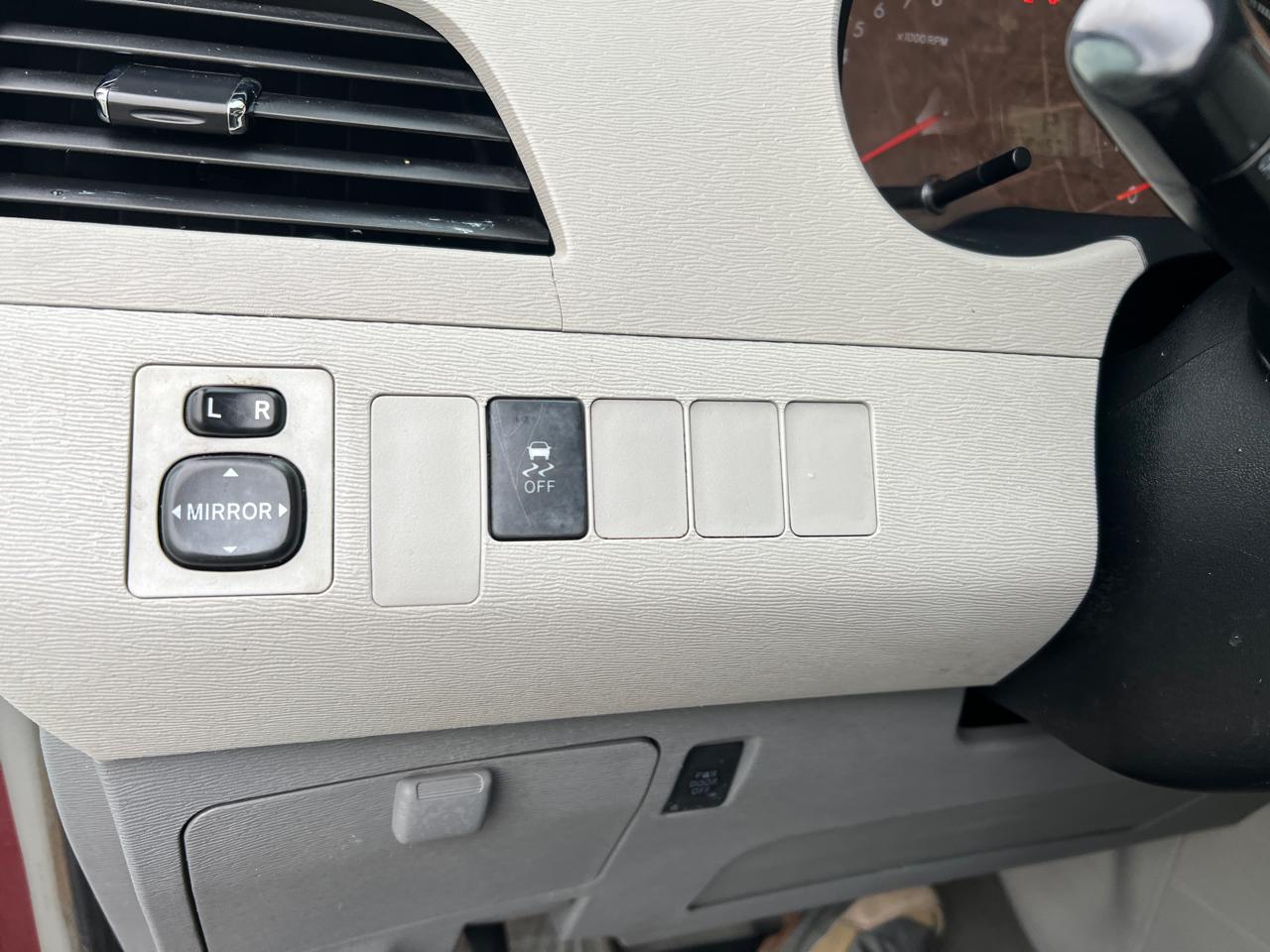 Toyota Sienna LE FWD 8-Passenger V6 2014