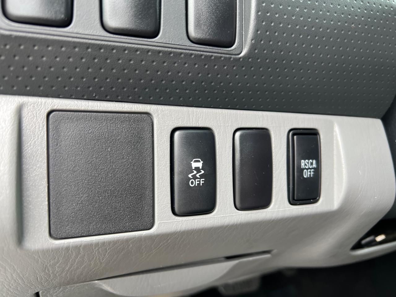 Toyota Tacoma 4WD Reg I4 AT (Natl) 2014
