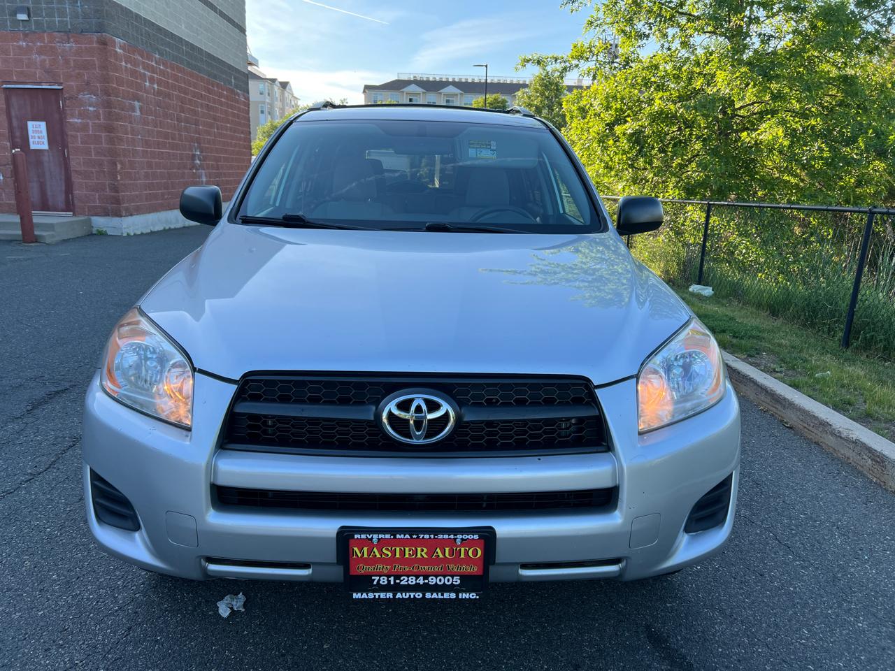 Toyota RAV4 XLE 4D SUV AWD 2012