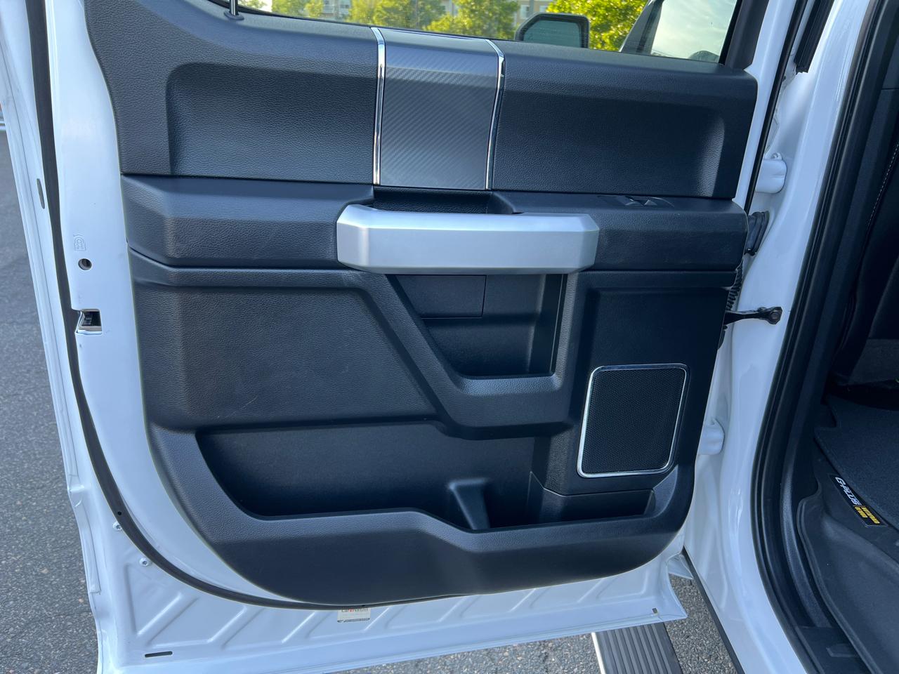 Ford F-150 4WD SuperCrew 150" FX4 2019