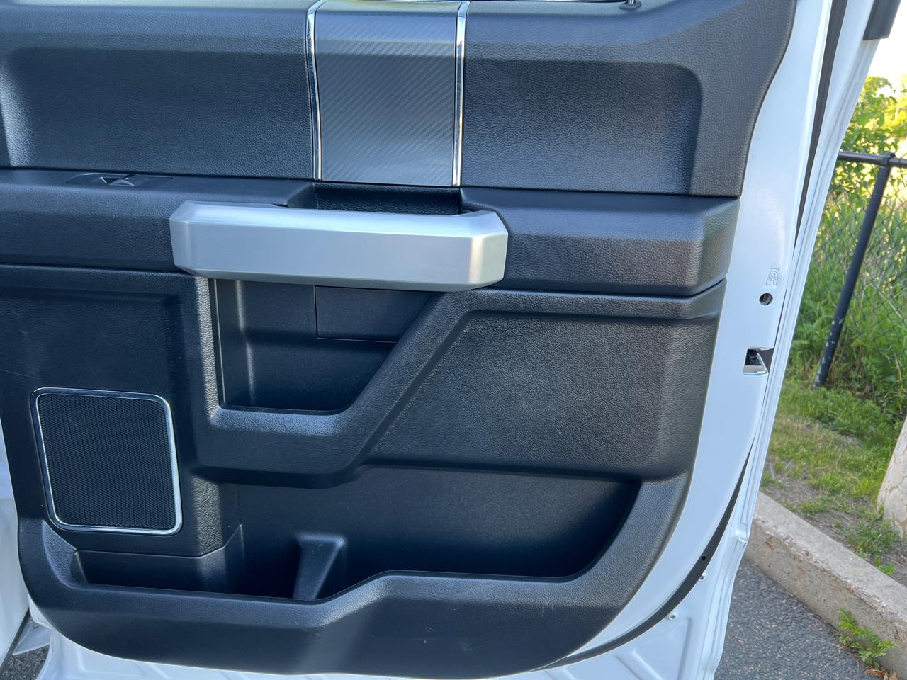Ford F-150 4WD SuperCrew 150" FX4 2019