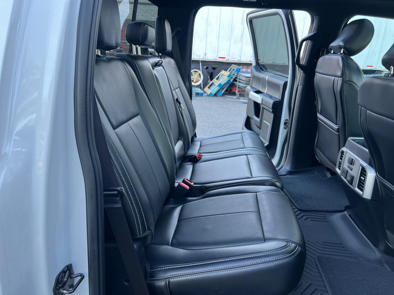 Ford F-150 4WD SuperCrew 150" FX4 2019