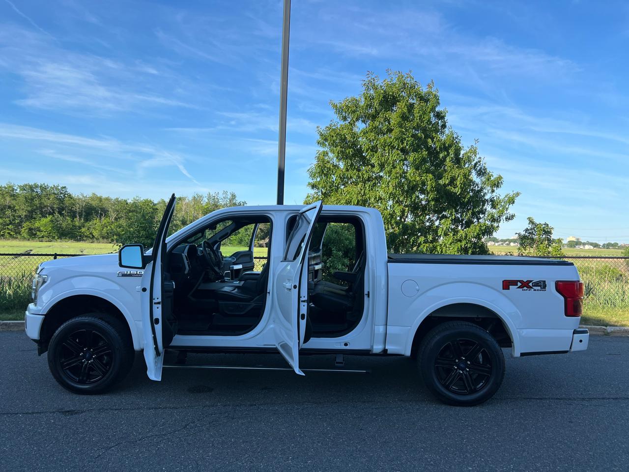 Ford F-150 4WD SuperCrew 150" FX4 2019
