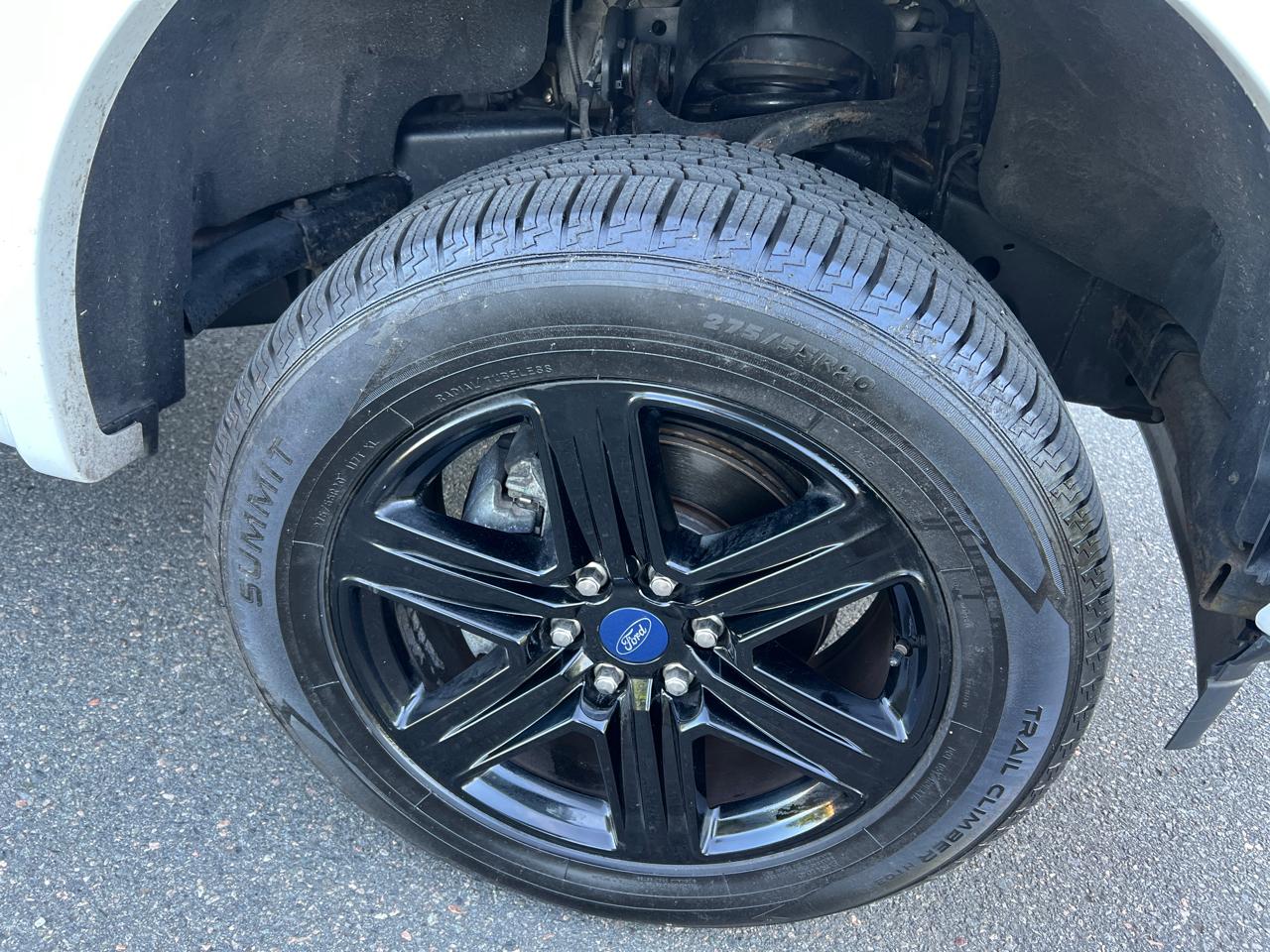 Ford F-150 4WD SuperCrew 150" FX4 2019