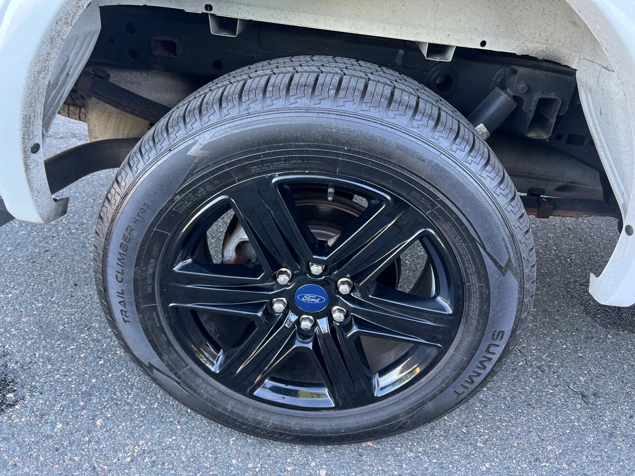 Ford F-150 4WD SuperCrew 150" FX4 2019