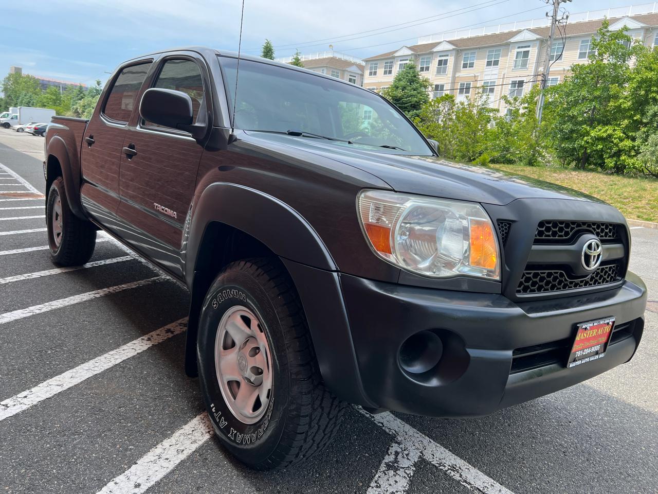 Toyota Tacoma 4WD Double Cab LB V6 AT TRD Off Road (Natl) 2011