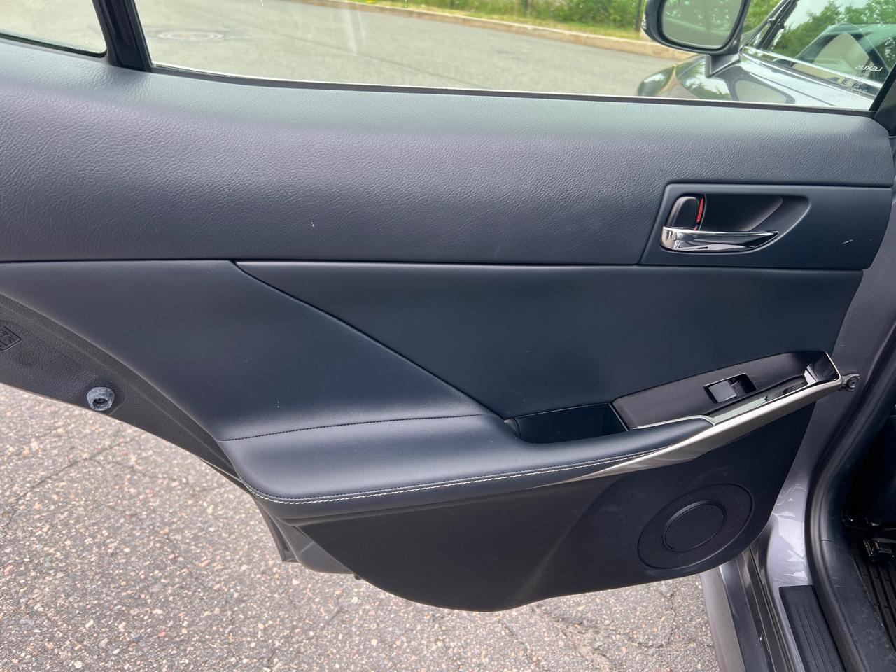 Lexus IS 300 AWD 2016