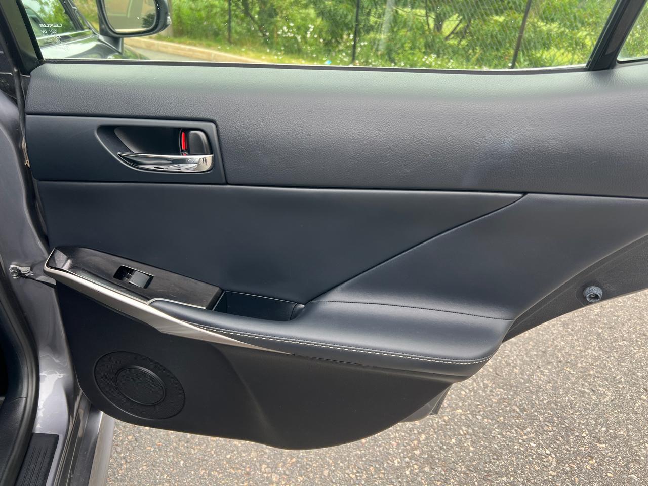 Lexus IS 300 AWD 2016