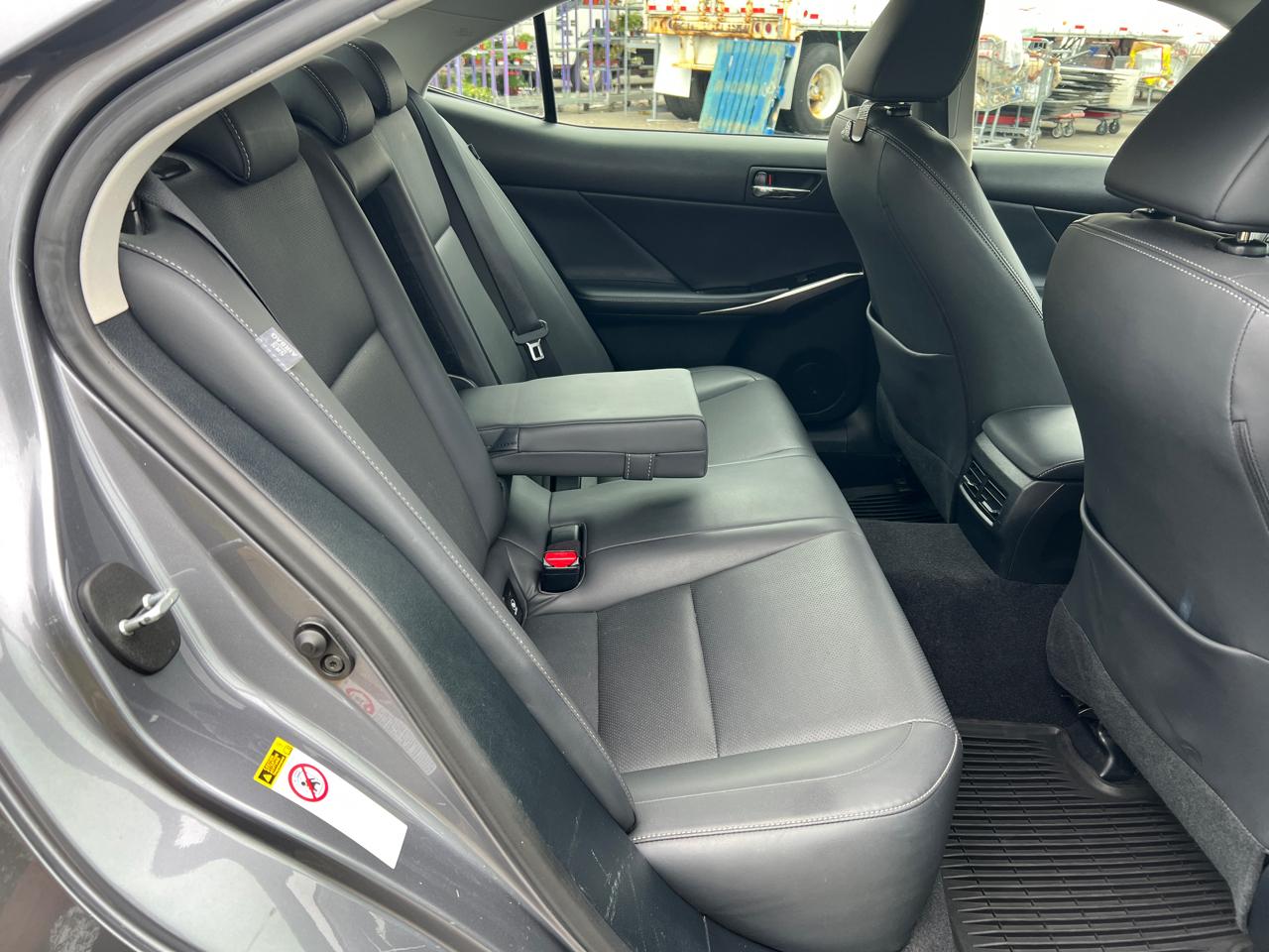 Lexus IS 300 AWD 2016