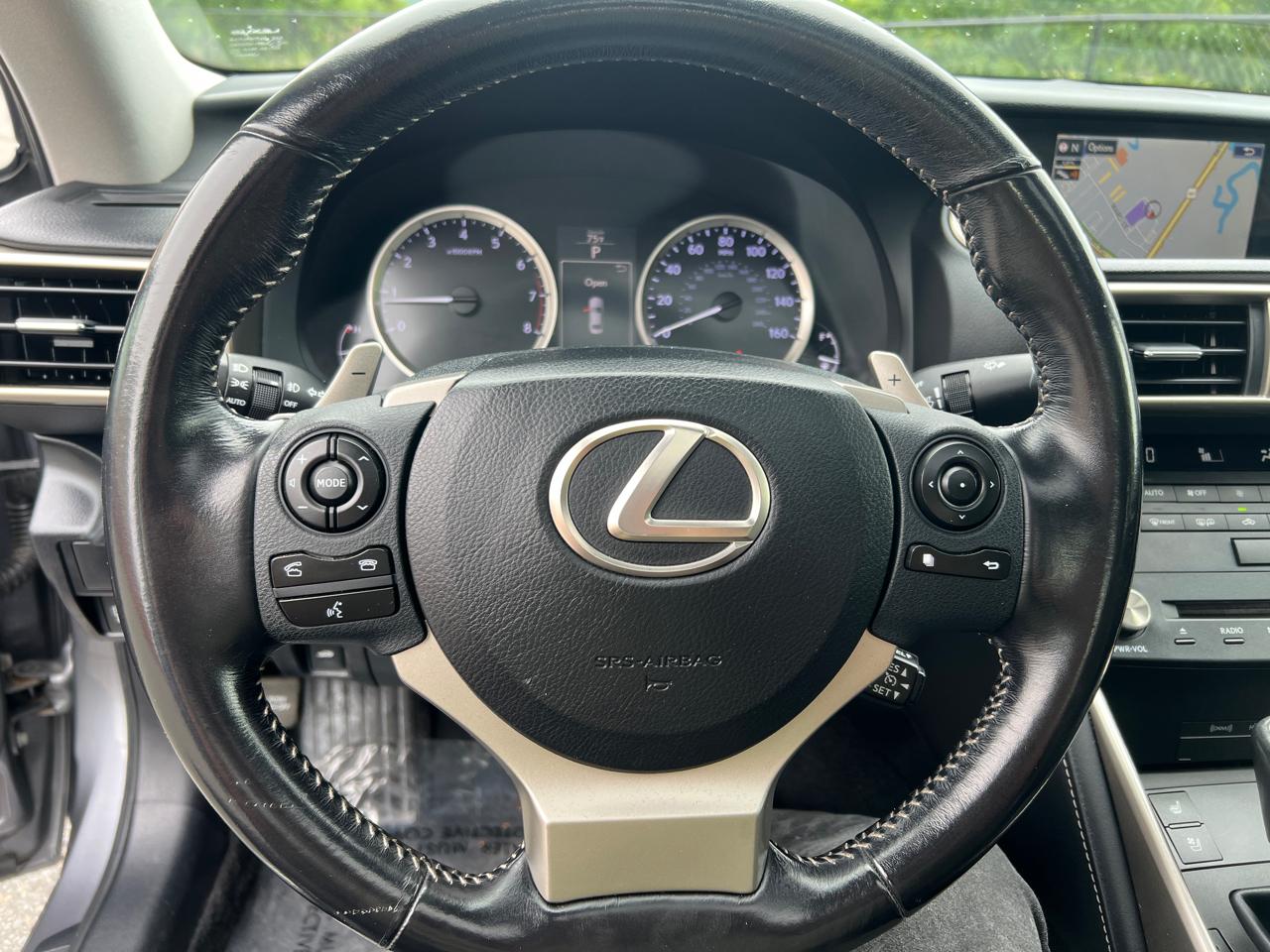 Lexus IS 300 AWD 2016