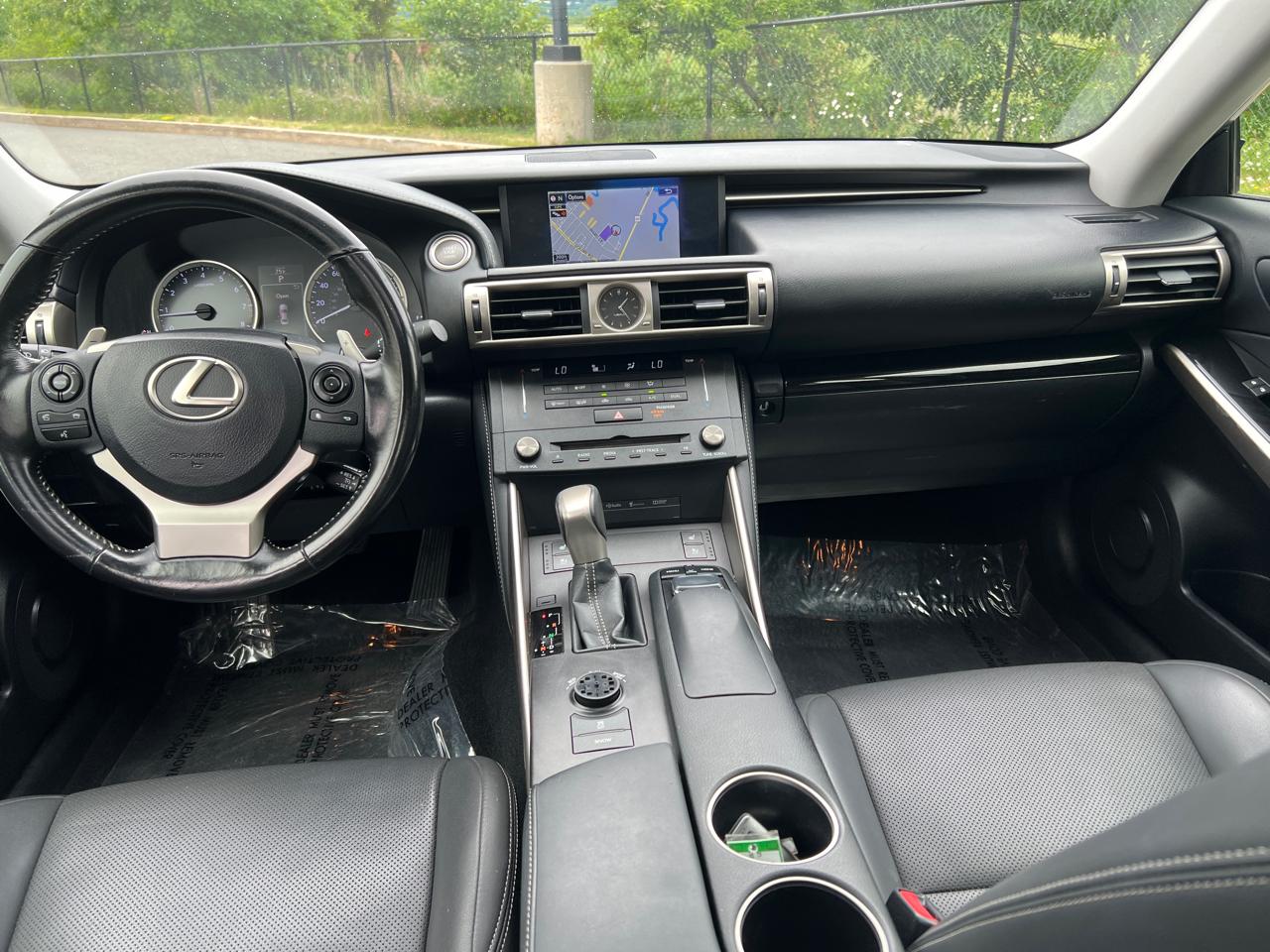 Lexus IS 300 AWD 2016