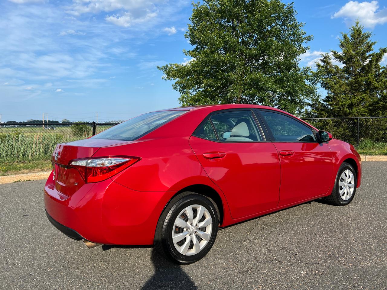 Toyota Corolla 4dr Sdn Auto LE (Natl) 2015