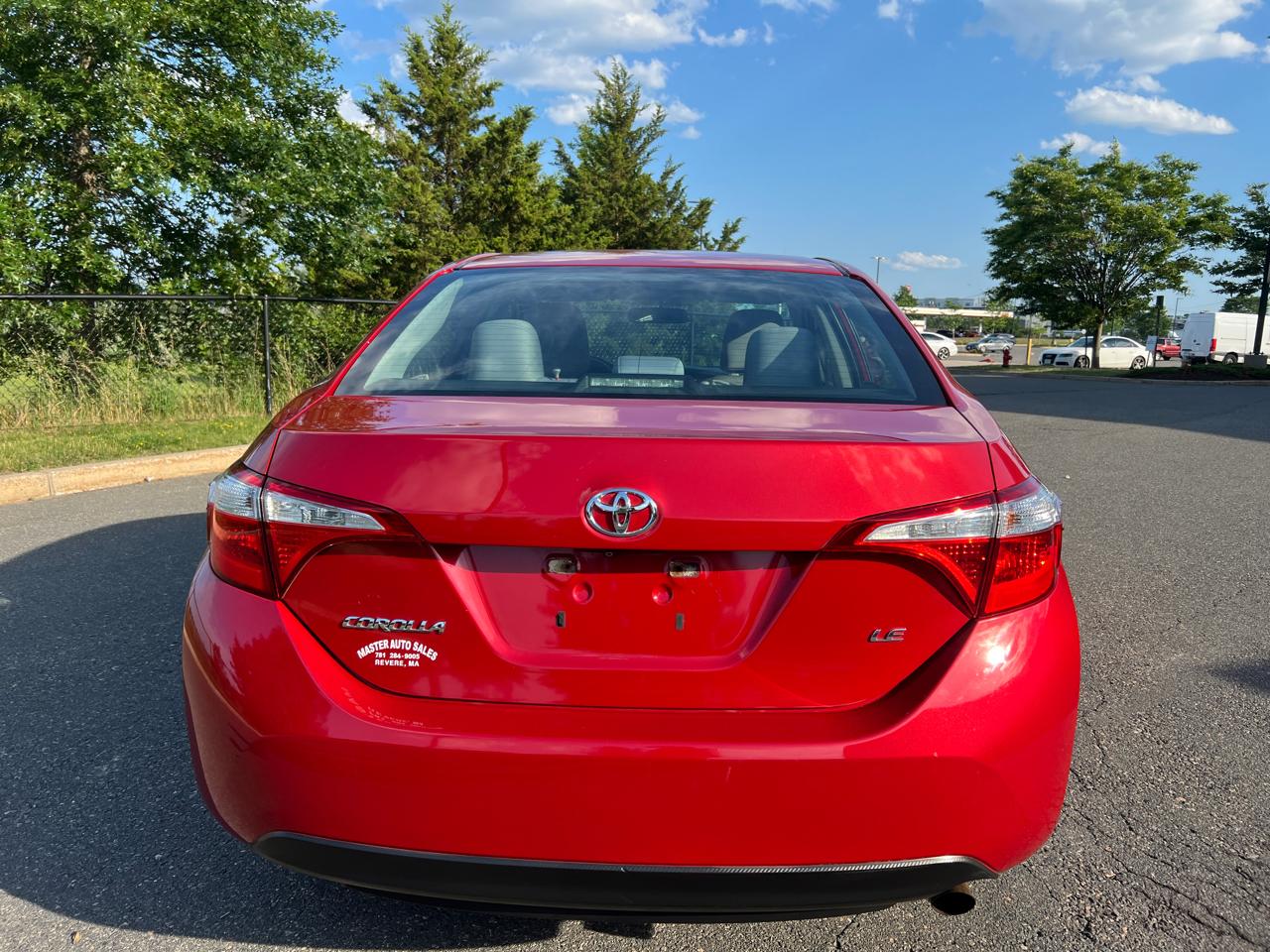 Toyota Corolla 4dr Sdn Auto LE (Natl) 2015