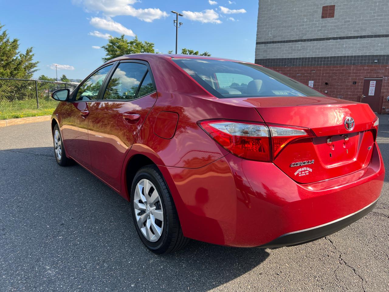 Toyota Corolla 4dr Sdn Auto LE (Natl) 2015