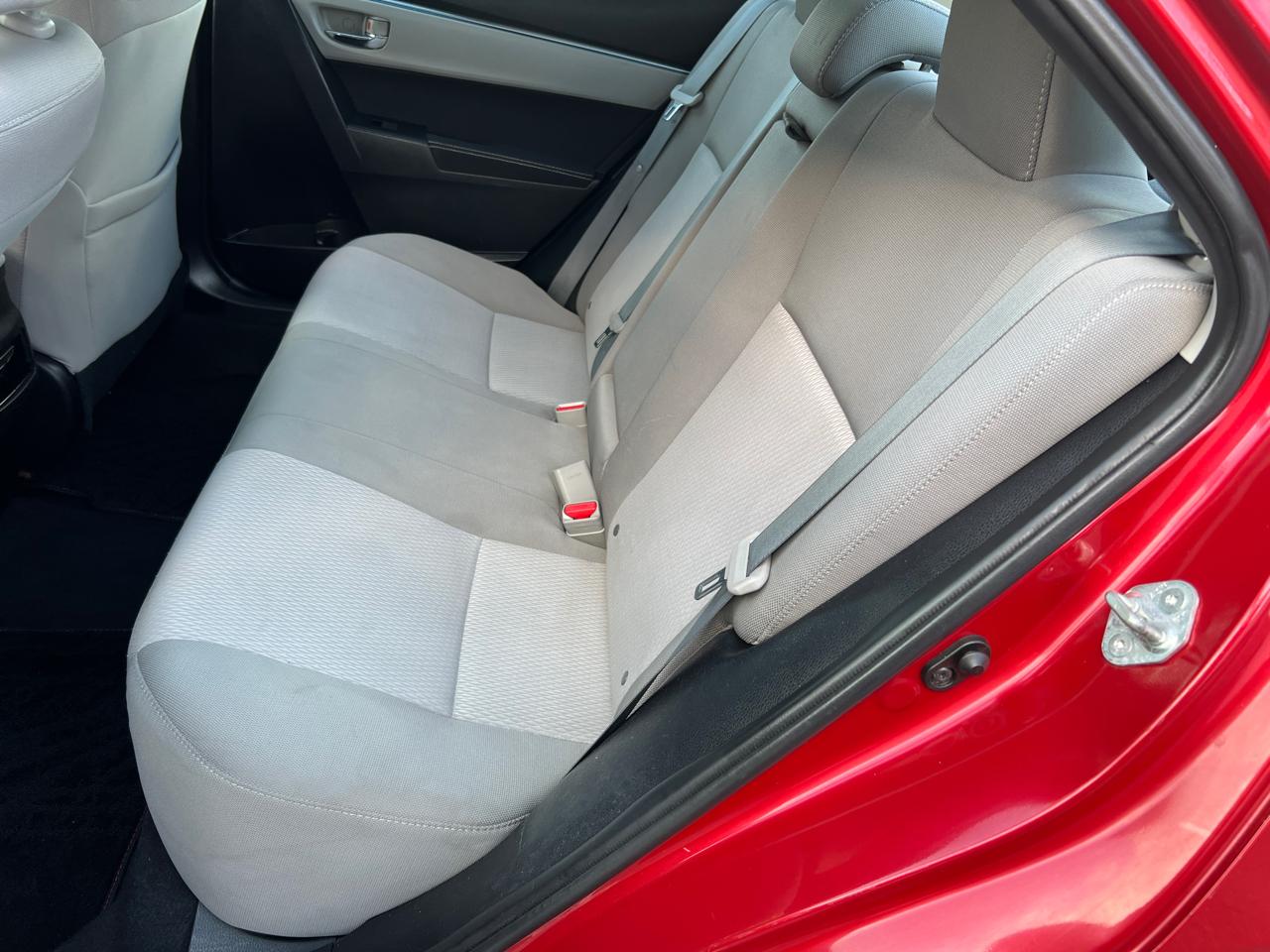 Toyota Corolla 4dr Sdn Auto LE (Natl) 2015
