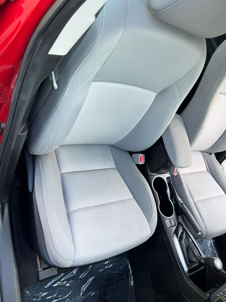 Toyota Corolla 4dr Sdn Auto LE (Natl) 2015