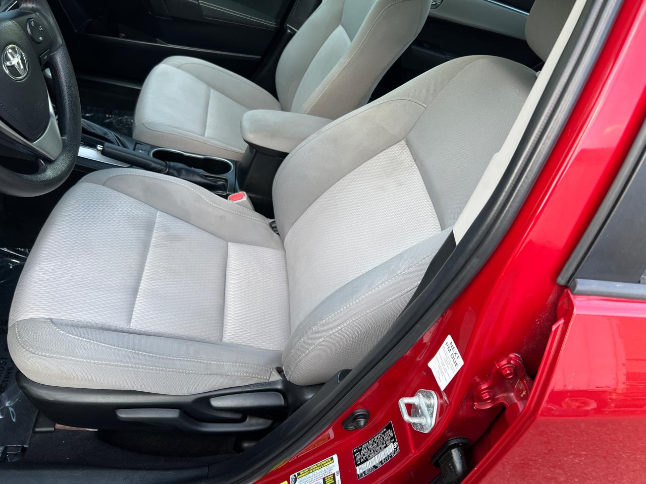 Toyota Corolla 4dr Sdn Auto LE (Natl) 2015