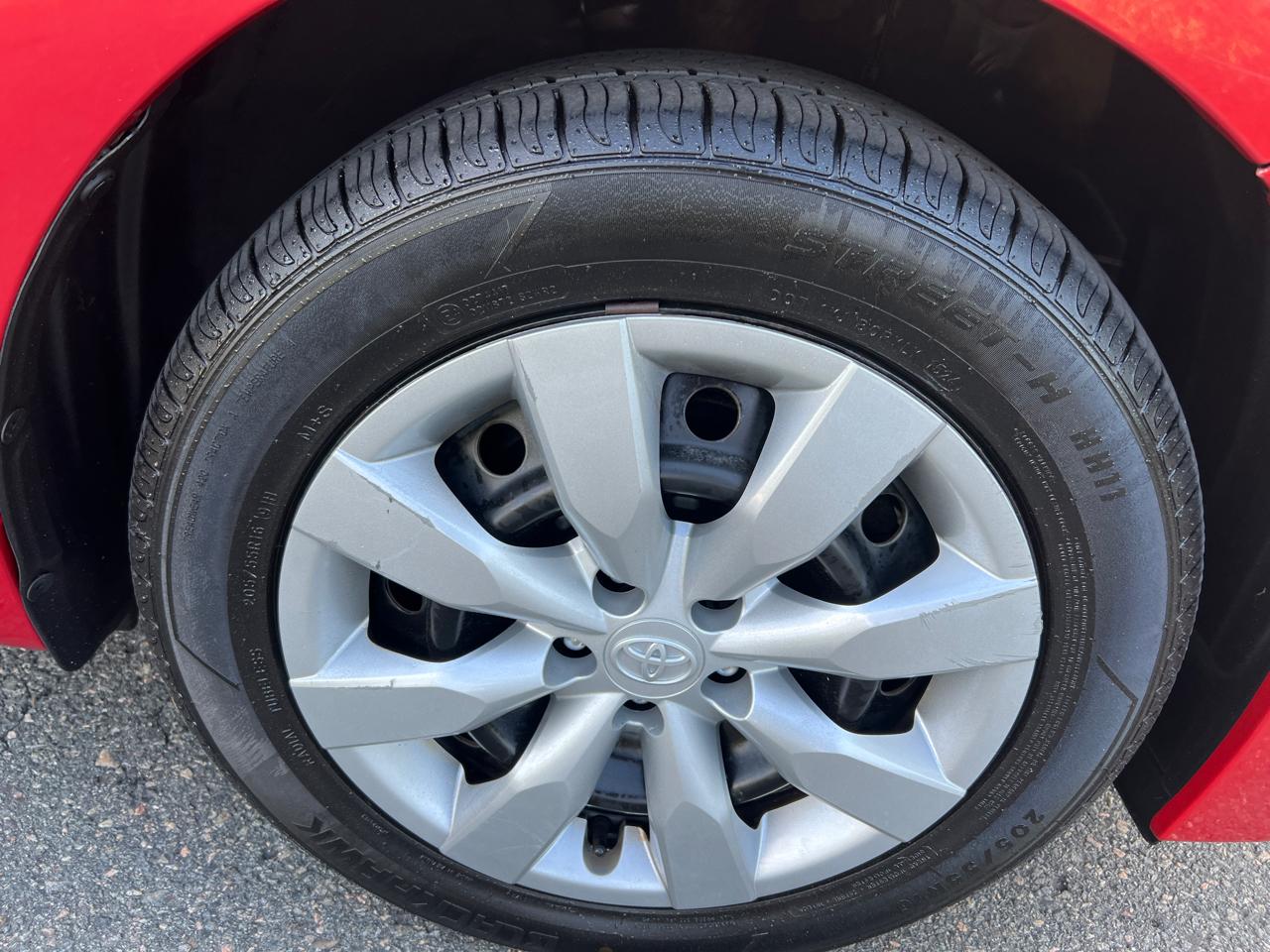 Toyota Corolla 4dr Sdn Auto LE (Natl) 2015