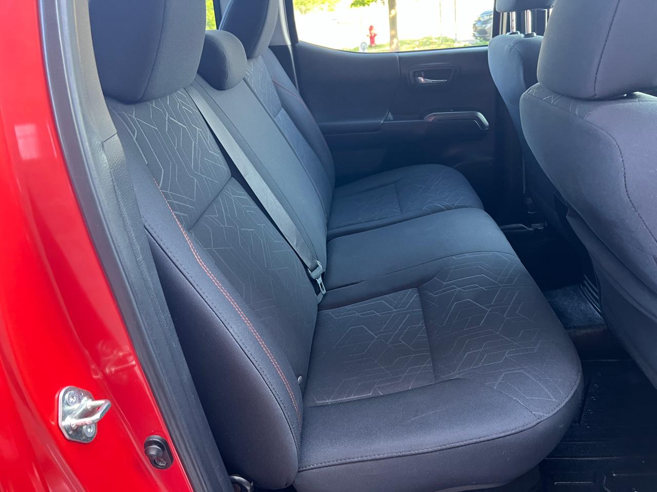 Toyota Tacoma 4WD Double Cab V6 AT TRD Sport (Natl) 2017
