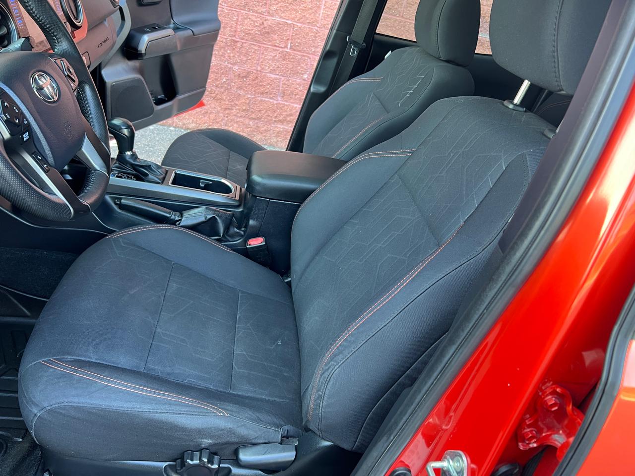 Toyota Tacoma 4WD Double Cab V6 AT TRD Sport (Natl) 2017
