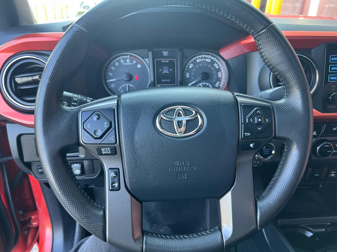 Toyota Tacoma 4WD Double Cab V6 AT TRD Sport (Natl) 2017