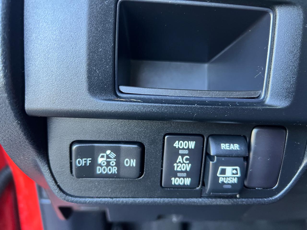 Toyota Tacoma 4WD Double Cab V6 AT TRD Sport (Natl) 2017