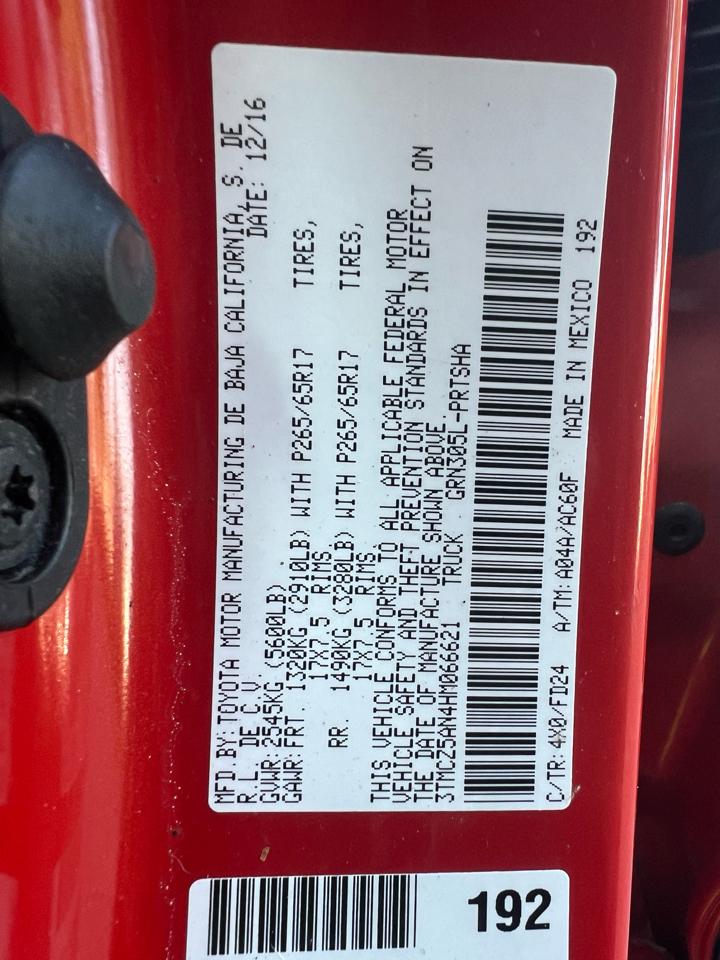 Toyota Tacoma 4WD Double Cab V6 AT TRD Sport (Natl) 2017