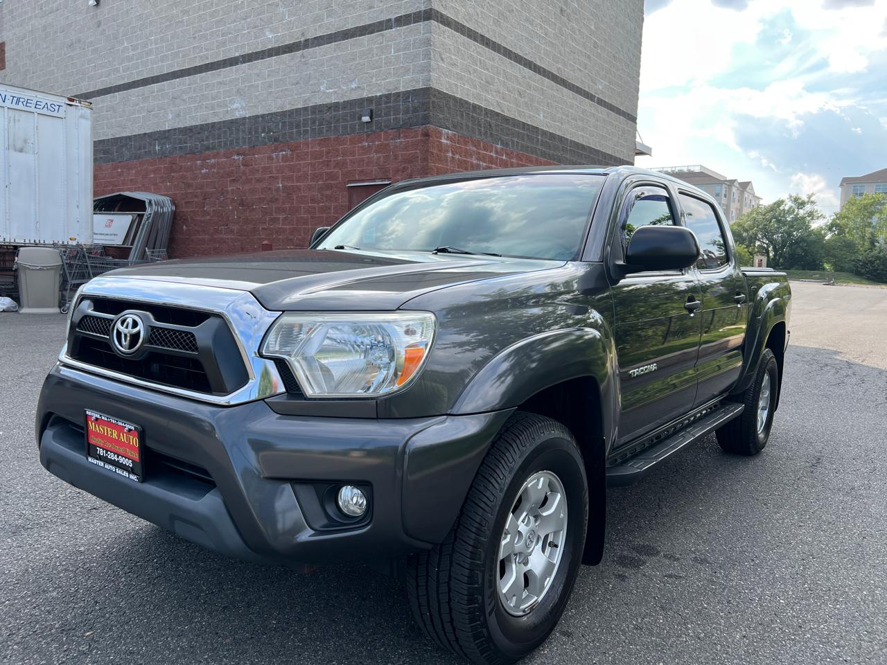 Toyota Tacoma 4WD Double Cab V6 AT TRD Off Road (Natl) 2015